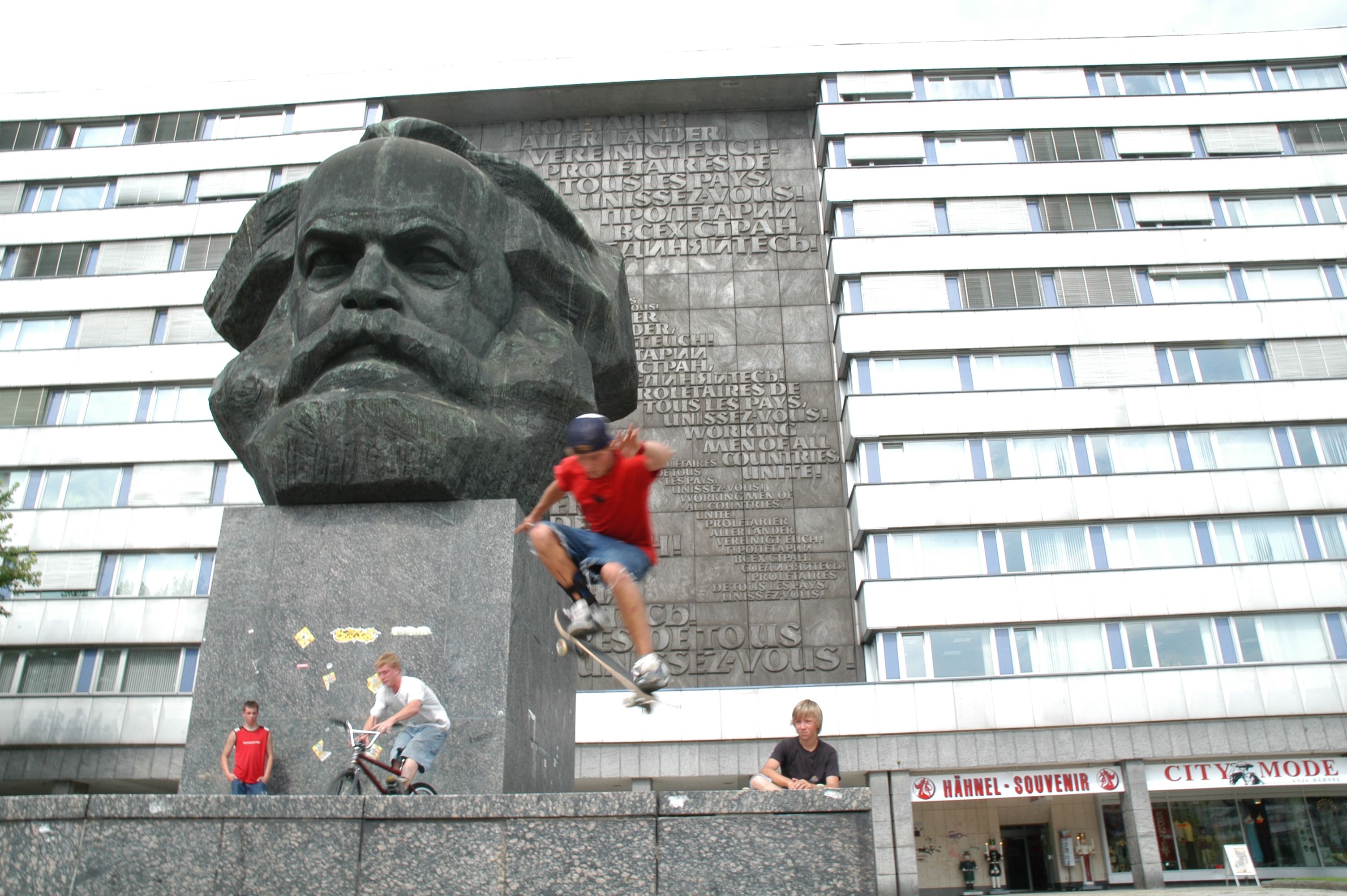 Die Karl Marx Statur